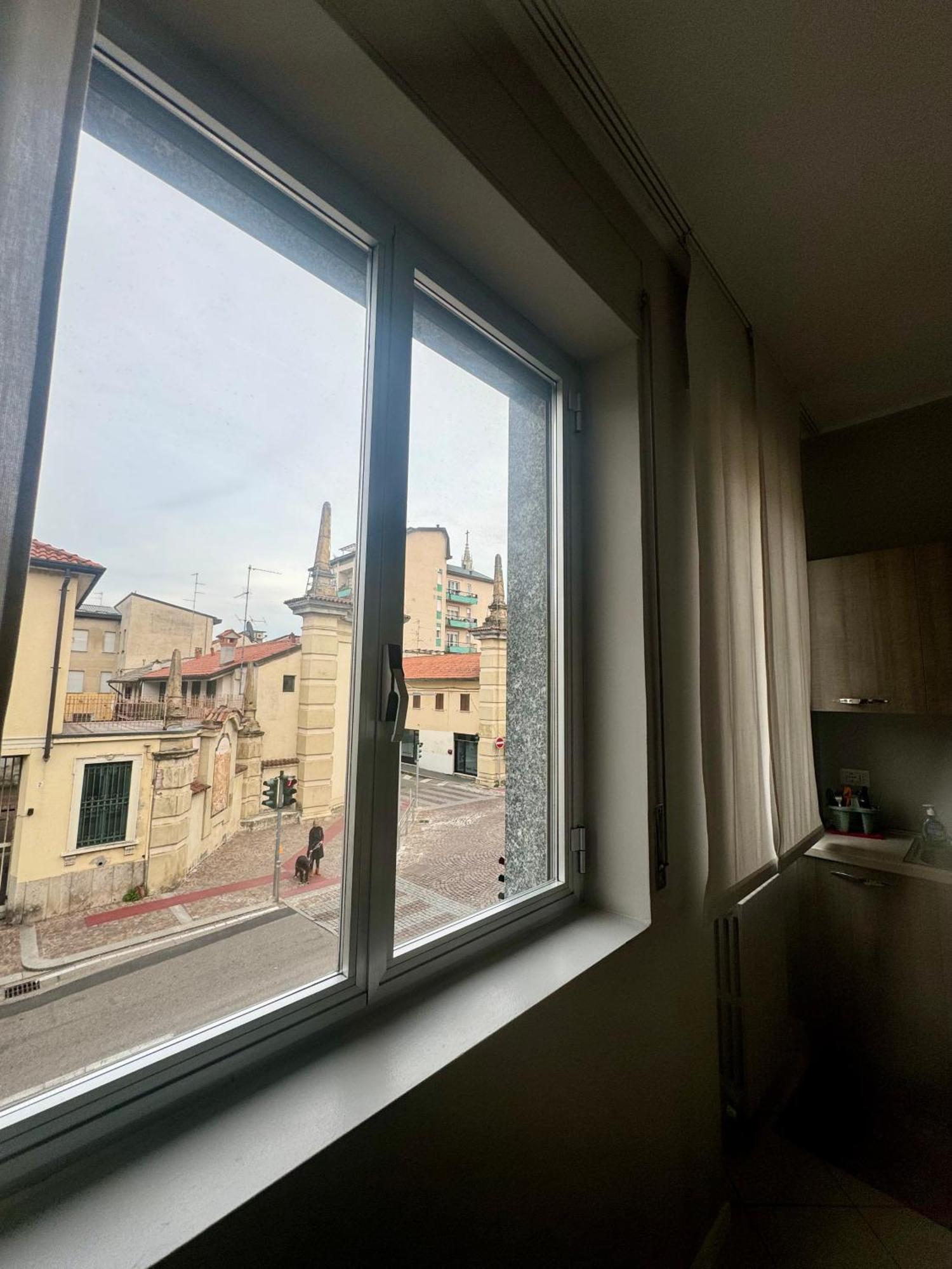 Casa Tito - Accogliente Monolocale A Due Passi Dalla Stazione Cesano Maderno Ngoại thất bức ảnh