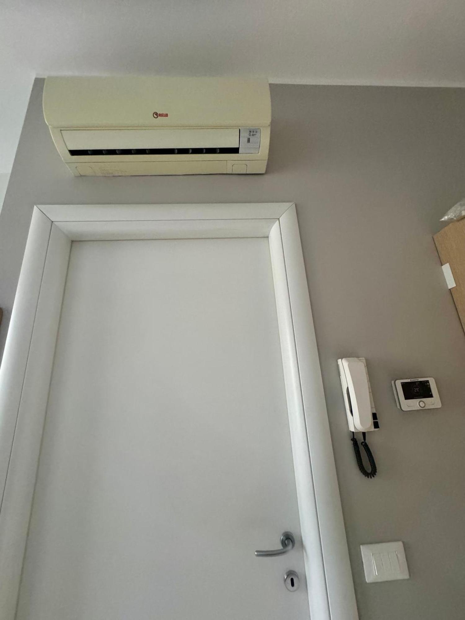 Casa Tito - Accogliente Monolocale A Due Passi Dalla Stazione Cesano Maderno Ngoại thất bức ảnh